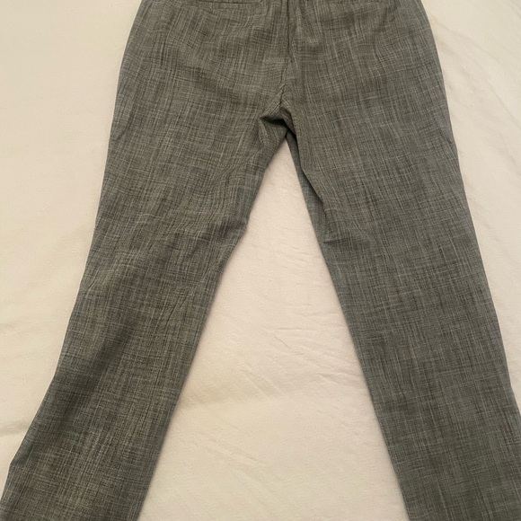 RW&CO. Pants - RW & Co. Tapered ankle pant. Never worn. Tags still on. Side pockets.
